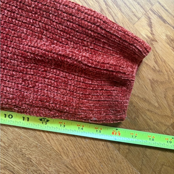 Pink Lily Color-Block Knit Sweater - Picture 8 of 9
